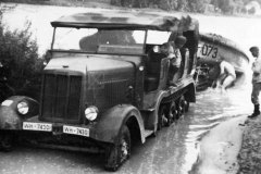Early_SdKfz_6_halftrack