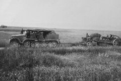 German_SdKfz_6-1_5_ton_Medium_Artillery_Halftrack_towing_gun_eastern_front_1941