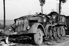 Destroyed_SdKfz_7_2