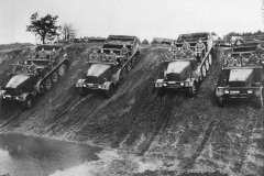 Early_SdKfz_7_1938_troops_training