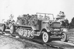 German_Soldiers_in_Krause_Maffei_KMM_8_Halftrack_SdKfz_7