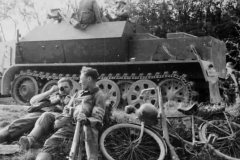 SdKfz_7_Bunkerknacker_Armored_Halftrack_-_8.8cm_Flak