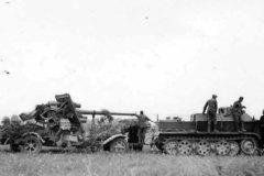 SdKfz_7_Bunkerknacker_with_Flak_18