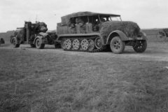 SdKfz_7_and_Flak_88_eastern_front