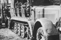 Sd_Kfz_7_with_88_mm_Flak_1940_