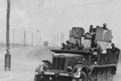 sdkfz_7_Flakvierling_Russia_