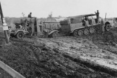 sdkfz_7_towing_flak_88_gun