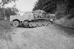 8.8_cm_FlaK_37_Sf_auf_Fgst_Zgkw_18t_SdKfz_9
