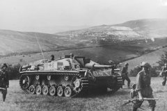 Assault_gun_StuG_40_ausf_F