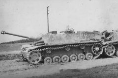 Assault_gun_StuG_40_ausf_G_2