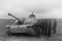 Assault_gun_StuG_40_ausf_G_3