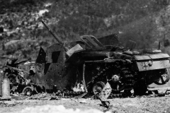 Burnt_wreckage_of_StuG_Italy_20mar1944