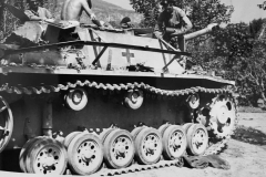 Captured_StuG_40_Italy