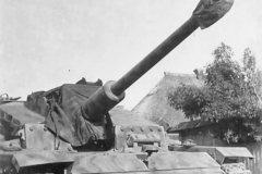 German_assault_gun_StuG_40_3