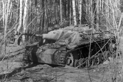 Late_StuG_40_1945