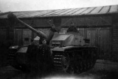 StuG_40_Ausf_G_3rd_SS_Panzer_Division_Totenkopf_2