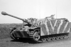 StuG_40_Ausf_G_tank_destroyer