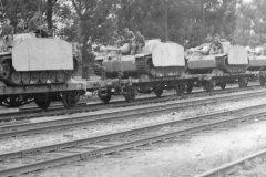 StuG_40_Ausf_G_with_side-skirt_armor_plates_rail_transport