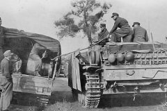 StuG_40_with_skirt_armour