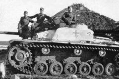 StuG_G_25_Sturmgeschutz_Abt.185_ostfront_1943