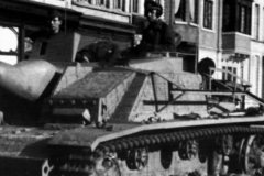Stug_40_ausf_G_with_zimmerit_and_saukopfblende