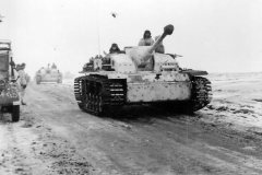 Stug_40_winter_camo_and_winterketten