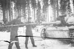 Sturmgeschutz_abteilung_322_in_winter