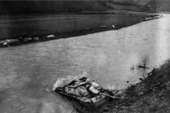 Wrecked_StuG_GI_at_Welchenhausen_7feb1945