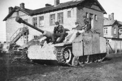 tank_destroyer_StuG_40_Ausf_G_with_shurzen
