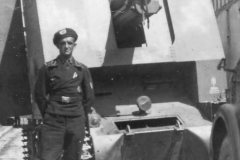 self_propelled_artillery_Bison_I_front_view