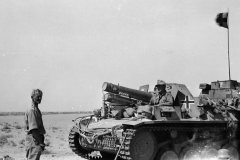 Sturmpanzer_II_Bison_II_Afrika_Korps_1942