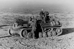 Sturmpanzer_II_of_Afrika_Korps