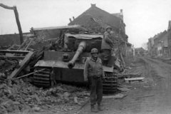 German_Tiger_tank_201_sPzAbt.301Fkl_in_Elsdof_1944