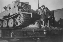 Tiger_I_crew_rail_transport