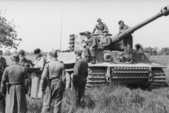Tiger_I_tank_France_1944_2
