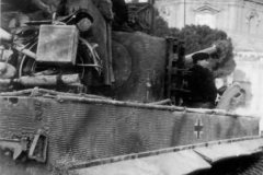 Tiger_I_tank_Rome_1944_4