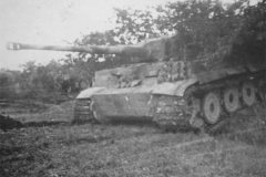 Tiger_Italy_1944_steel_wheels