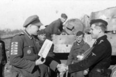 Tiger_Russia_Manner_der_SS-Division_Das_Reich