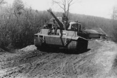 Tiger_tank_eastern_front_